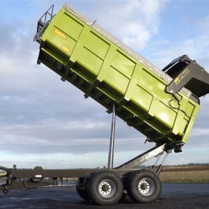 GYRAX - Remorque monocoque élévatrice BMXL EL 2400 - Les remorques agricoles monocoques élévatrices BMXL EL 2400 permettent d'améliorer vos chantiers de semis ou d'engrais en assurant une vidange par trappe jusqu'à une hauteur de 2,40m.